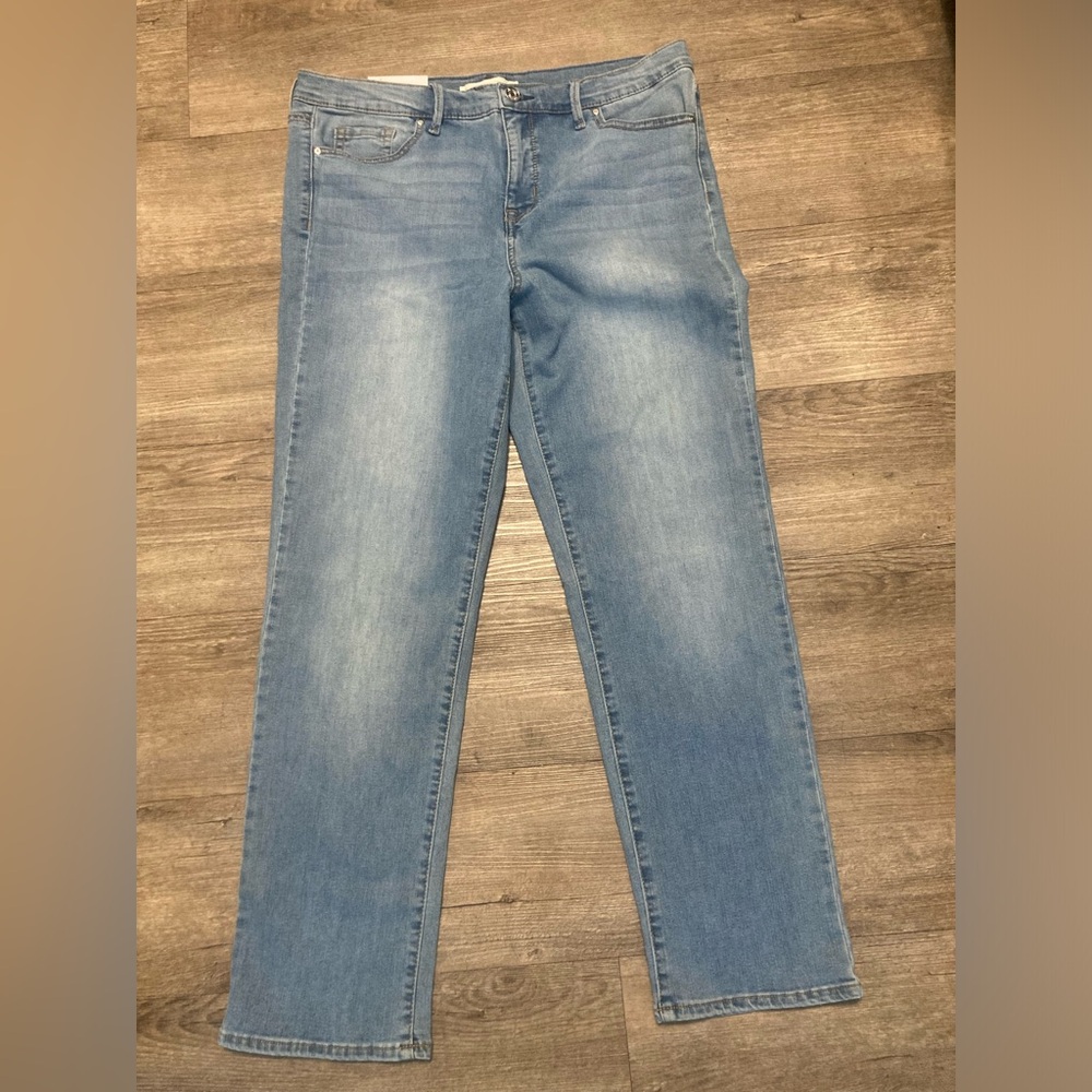 Ella Moss straight leg, mid-rise jeans